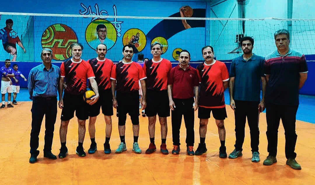 نایبقهرمانی تیم بازنشستگان لرستان در مسابقات والیبال هفته دفاع مقدس